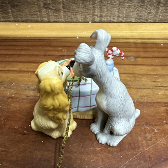 Lady and The Tramp Porcelain Christmas Ornament Early Moments In Box - Picture 3 of 5